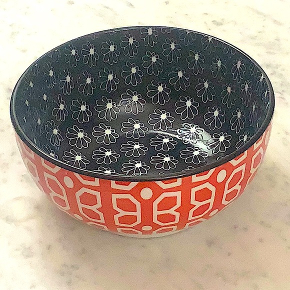 GRAYDON HALL SOUP BOWL BLACK FLORAL WITH RED 5 1/2 INCH NEW - Picture 2 of 5